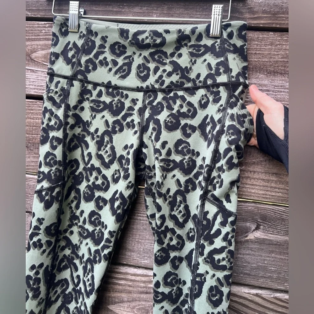 Aerie & Victoria’s Secret Sport Workout Set Sage Green Leopard Print Pockets - Picture 14 of 16
